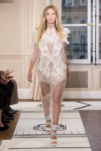Look 39